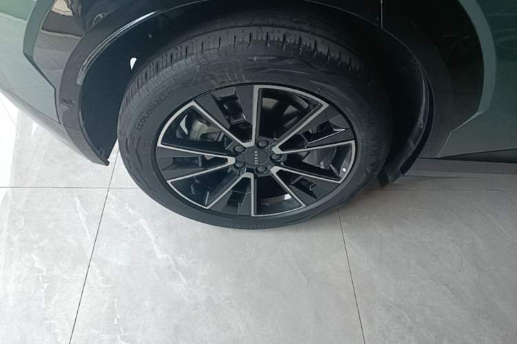 Used Zeekr X 2024 Four-Seat Rear-Drive Version Right Rear Wheel Hub