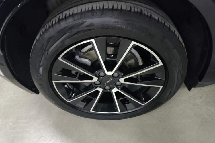 Used Zeekr X 2024 Four-Seat Rear-Drive Version Right Rear Wheel Hub