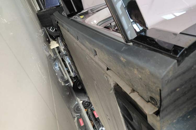 Used Zeekr X 2024 Four-Seat Rear-Drive Version Right Side Sill