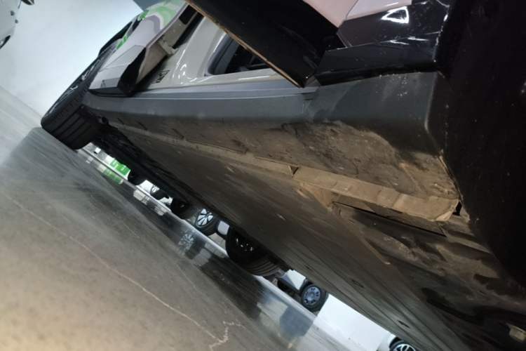 Used Zeekr X 2024 Four-Seat Rear-Drive Version Right Side Sill