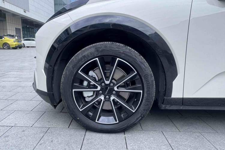 Used Zeekr X 2024 Five-Seater Four-Wheel Drive Exterior 2