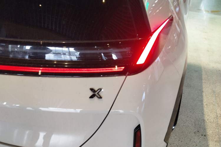 Used Zeekr X 2024 Five-Seater Four-Wheel Drive Exterior 3