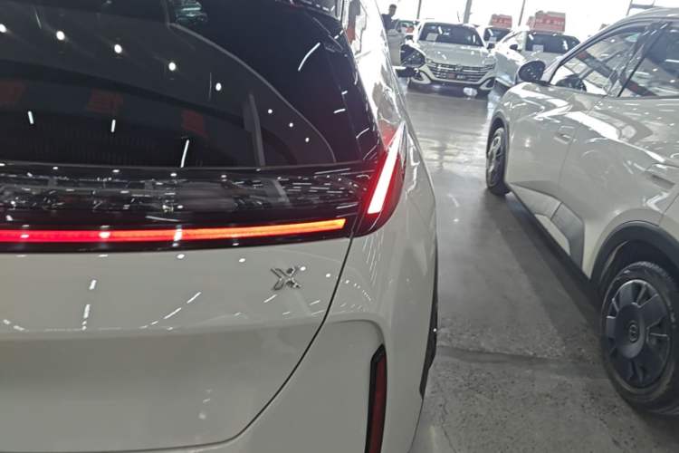 Used Zeekr X 2024 Four-Seat Rear-Drive Version Exterior 3