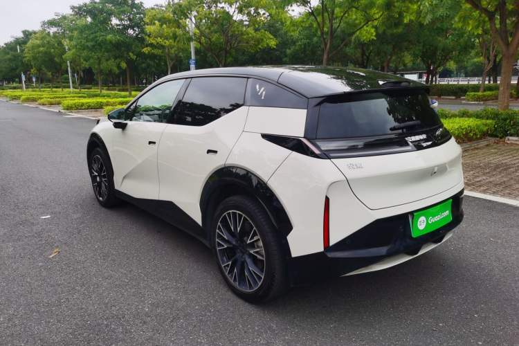 Used Zeekr X 2024 Four-Seat All-Wheel-Drive Version Exterior 3