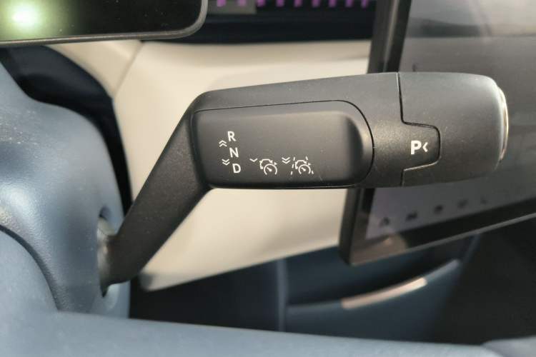 Used Zeekr X 2024 Five-Seater Four-Wheel Drive Gear Lever