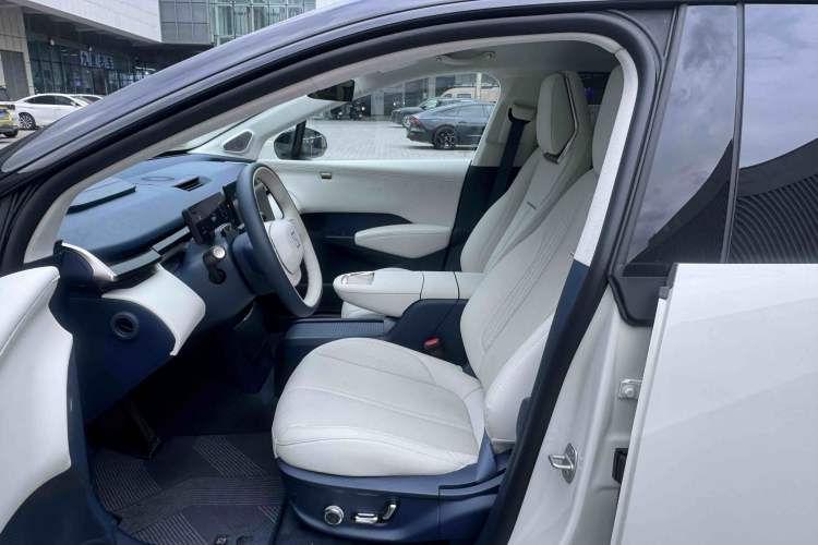 Used Zeekr X 2024 Five-Seater Four-Wheel Drive Interior 10