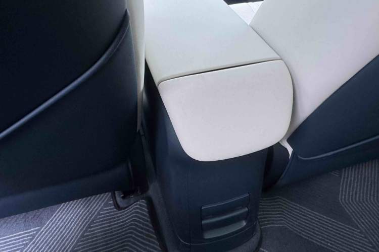 Used Zeekr X 2024 Five-Seater Four-Wheel Drive Interior 2