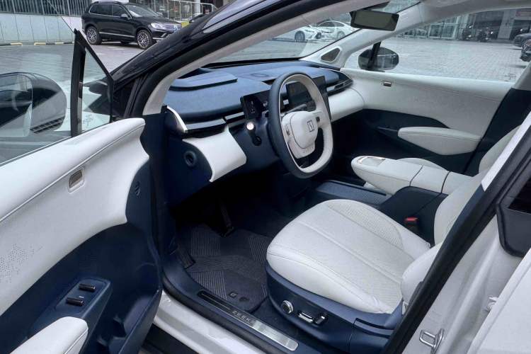 Used Zeekr X 2024 Five-Seater Four-Wheel Drive Interior 8