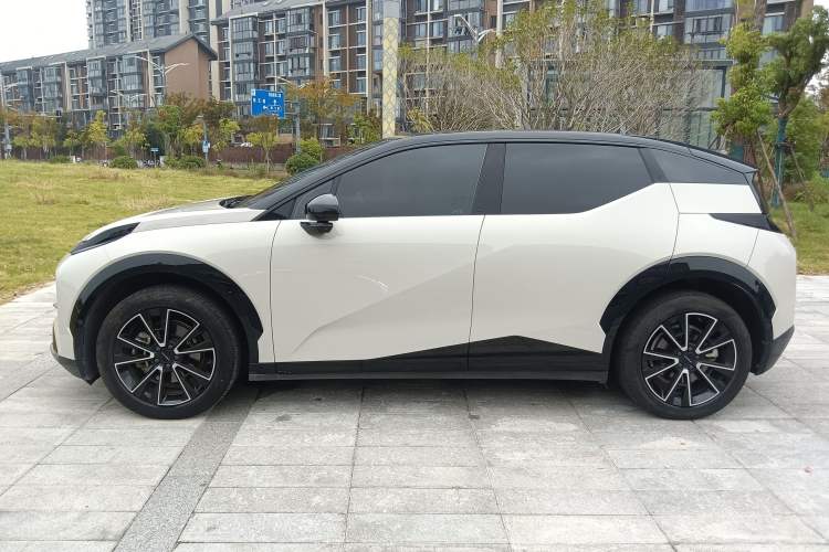 Used Zeekr X 2024 Four-Seat Rear-Drive Version Left Side