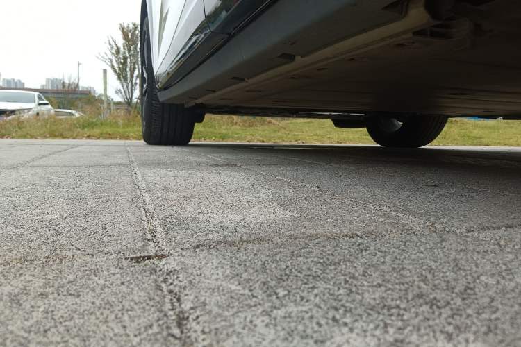 Used Zeekr X 2024 Four-Seat Rear-Drive Version Left Side Sill