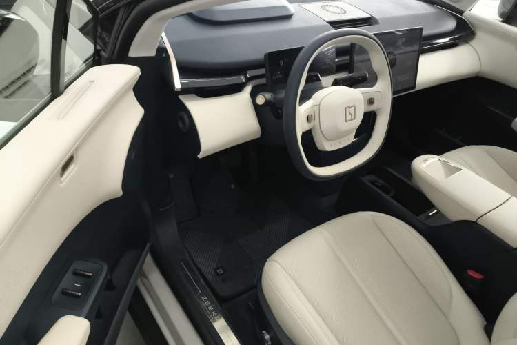 Used Zeekr X 2024 Five-Seater Four-Wheel Drive Driver Seat