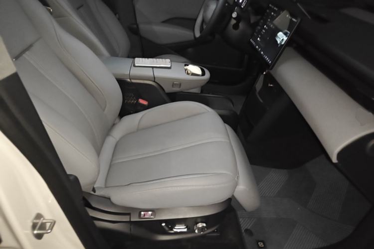 Used Zeekr X 2024 Four-Seat Rear-Drive Version Right Front Seat
