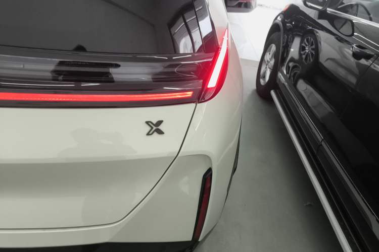 Used Zeekr X 2024 Five-Seater Four-Wheel Drive Right Rear Taillight