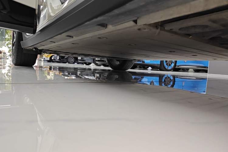 Used Zeekr X 2024 Four-Seat Rear-Drive Version Right Side Sill