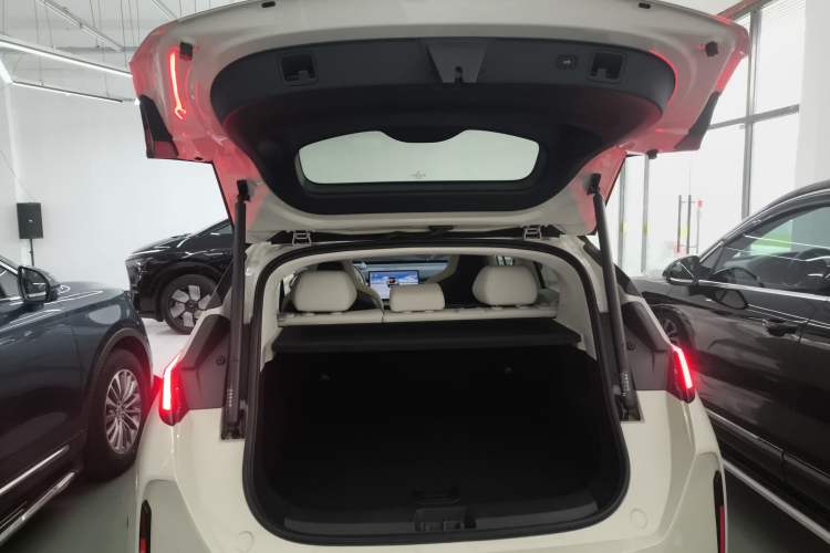 Used Zeekr X 2024 Five-Seater Four-Wheel Drive Trunk