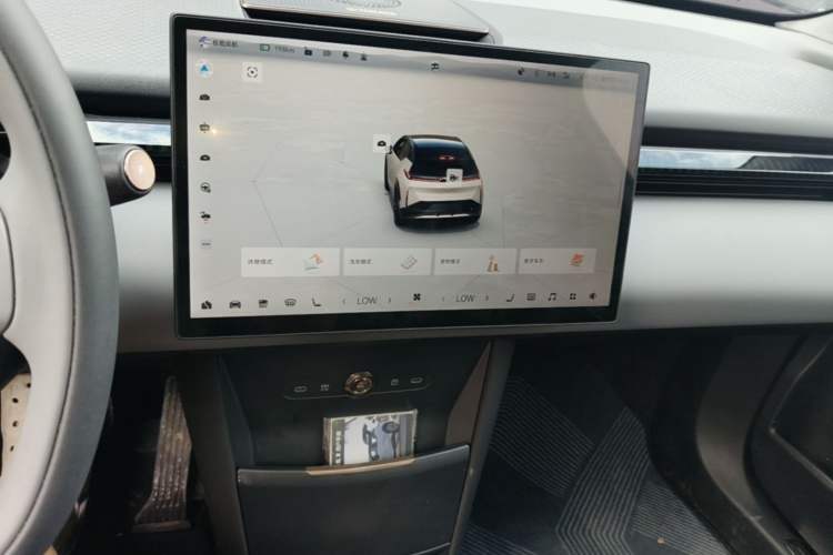 Used Zeekr X 2025 5-Seater Long-Range Version Audio And AC Panel