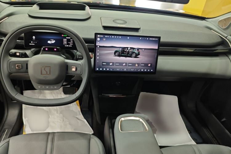 Used Zeekr X 2025 5-Seater Long-Range Version Center Console