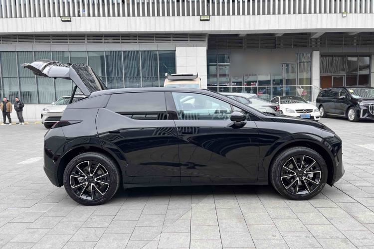 Used Zeekr X 2025 5-Seater Long-Range Version Exterior 6