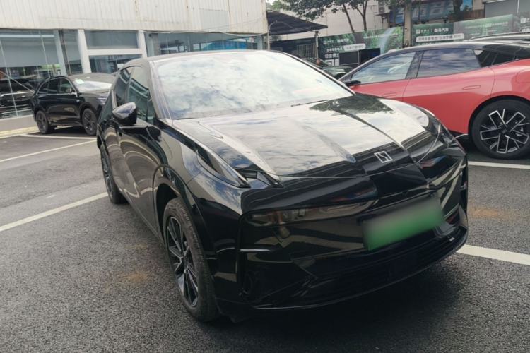 Used Zeekr X 2025 5-Seater Long-Range Version Front Right 45 Deg