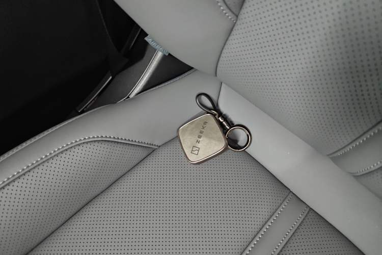 Used Zeekr X 2025 5-Seater Rear-Drive Version Interior 1