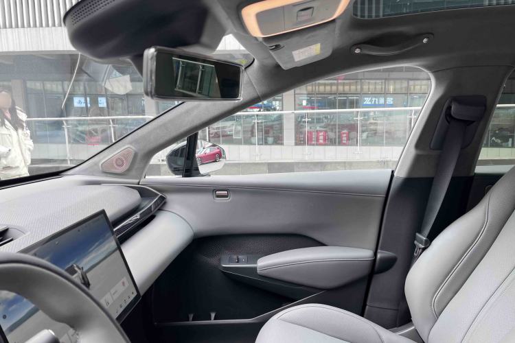 Used Zeekr X 2025 5-Seater Long-Range Version Interior 4