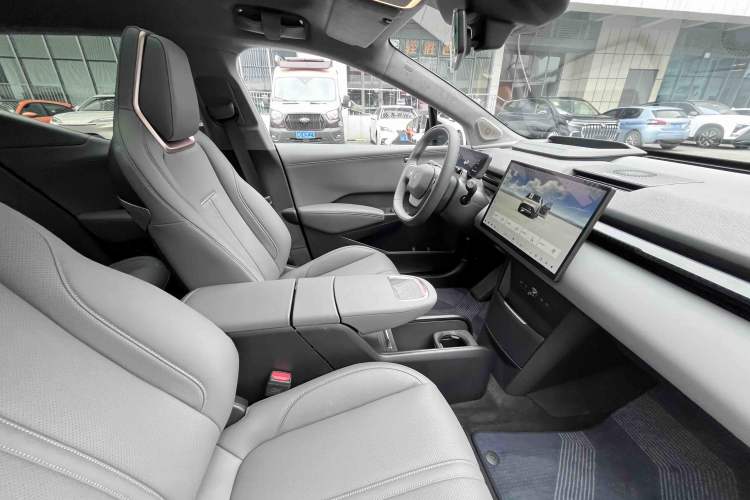 Used Zeekr X 2025 5-Seater Long-Range Version Interior 9
