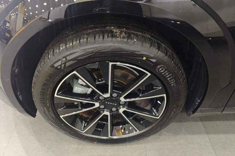 Used Zeekr X 2025 5-Seater Long-Range Version Left Front Wheel Hub