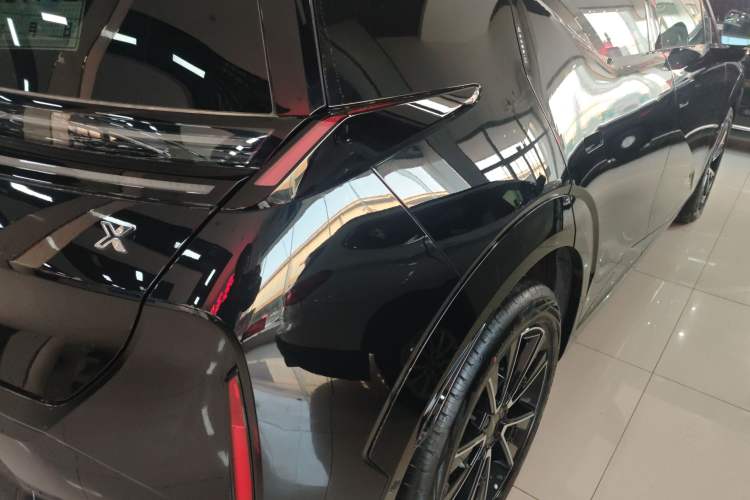 Used Zeekr X 2025 5-Seater Long-Range Version Right Rear Taillight