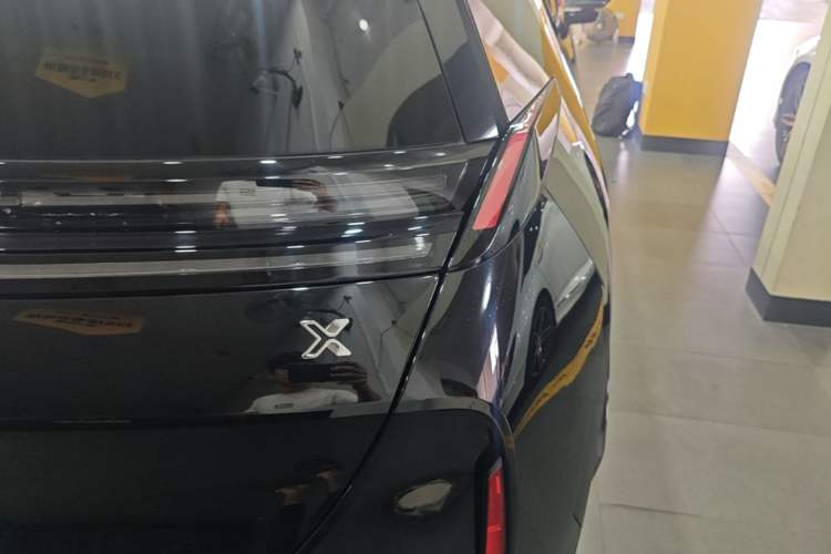 Used Zeekr X 2025 5-Seater Long-Range Version Right Rear Taillight