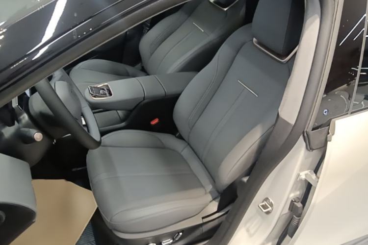 Used Zeekr X 2025 Four-Seater Rear-Drive Cube Version Left Front Seat