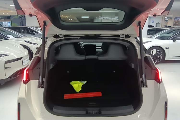 Used Zeekr X 2025 Four-Seater Rear-Drive Cube Version Trunk