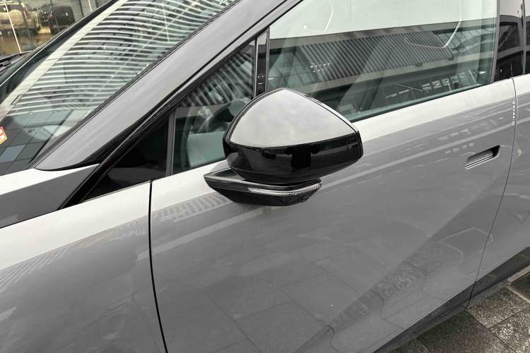 Used Zeekr X 2025 5-Seater Four-Wheel Drive Sport Version Exterior 1