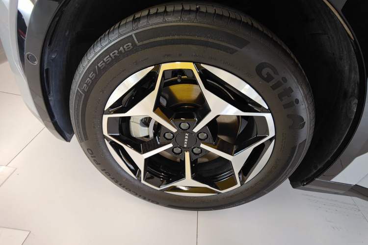 Used Zeekr X 2025 5-Seater Rear-Drive Version Exterior 4