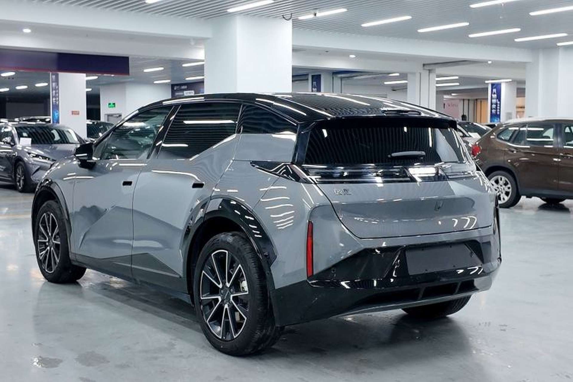Used Zeekr X 2025 5-Seater Long-Range Version Exterior 6