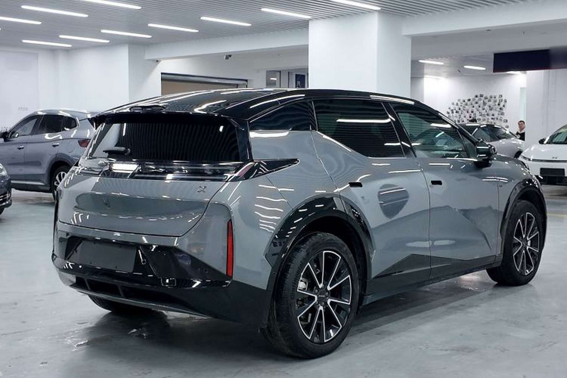 Used Zeekr X 2025 5-Seater Long-Range Version Exterior 8