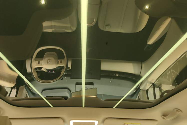 Used Zeekr X 2025 Four-Seater Rear-Drive Cube Version Headliner