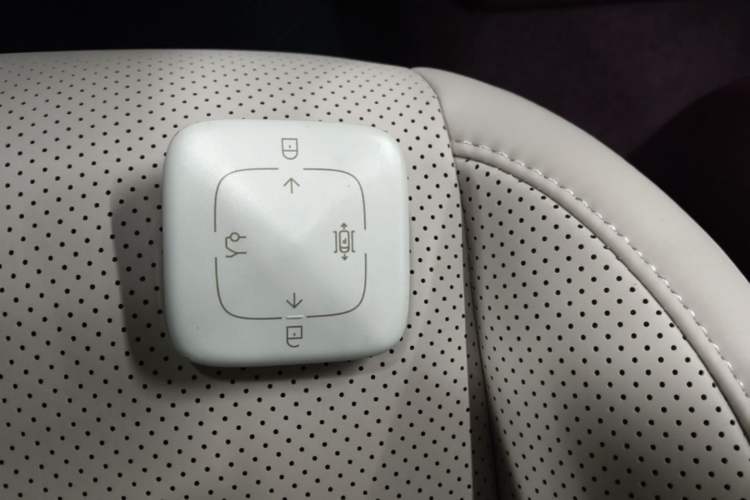 Used Zeekr X 2025 Four-Seater Rear-Drive Cube Version Interior 1