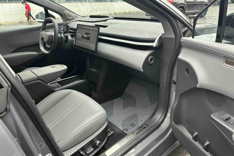 Used Zeekr X 2025 5-Seater Four-Wheel Drive Sport Version Interior 8
