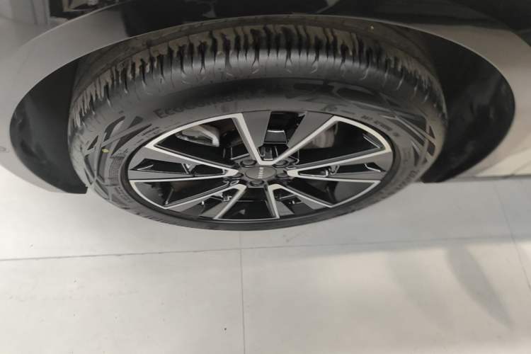 Used Zeekr X 2025 Four-Seater Rear-Drive Cube Version Left Front Wheel Hub