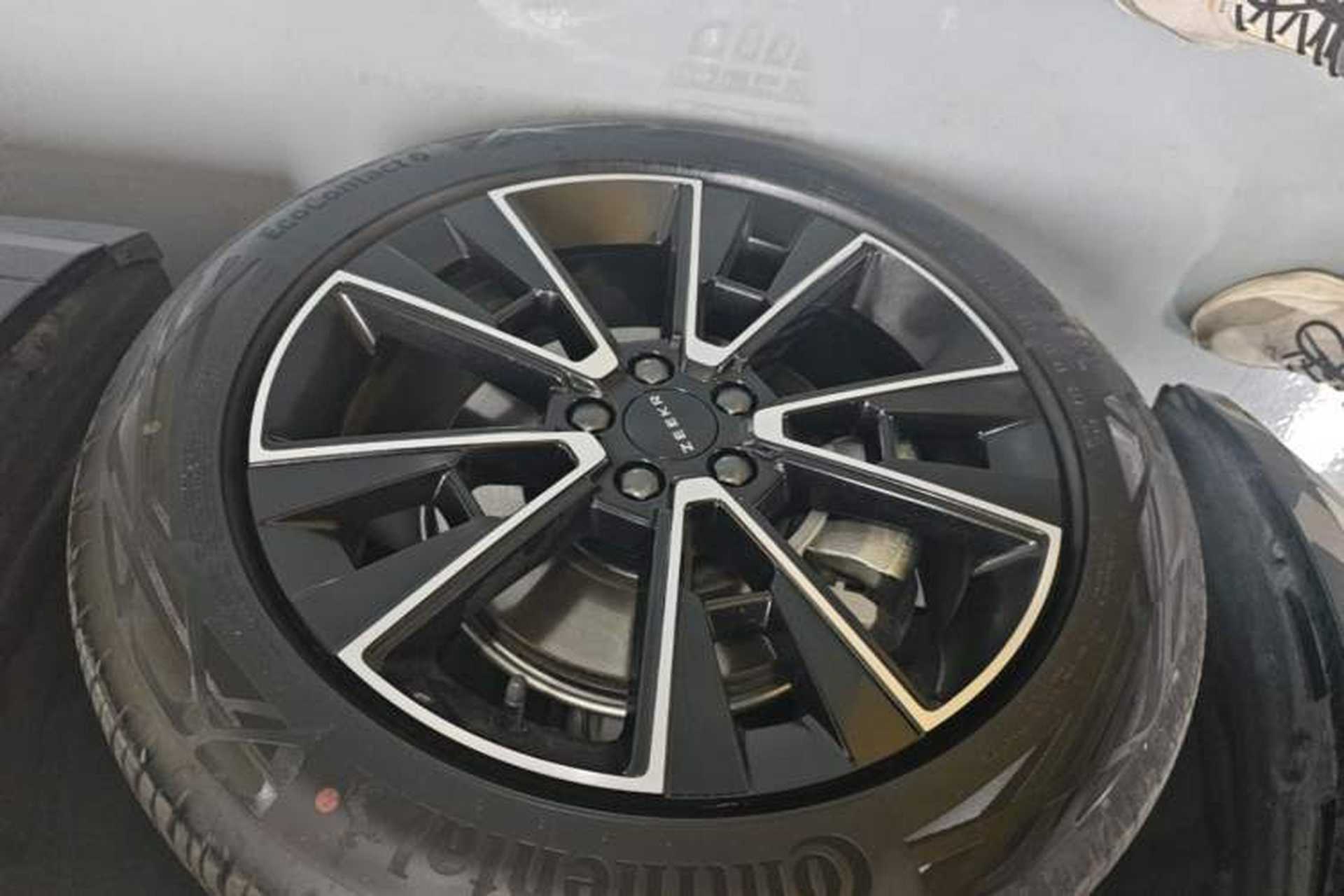 Used Zeekr X 2025 Four-Seater Rear-Drive Cube Version Left Front Wheel Hub