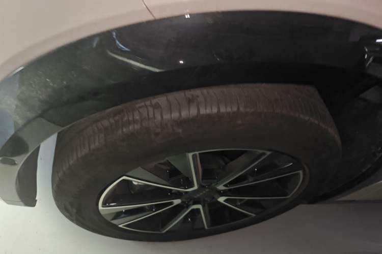 Used Zeekr X 2025 Four-Seater Rear-Drive Cube Version Left Front Wheel Hub