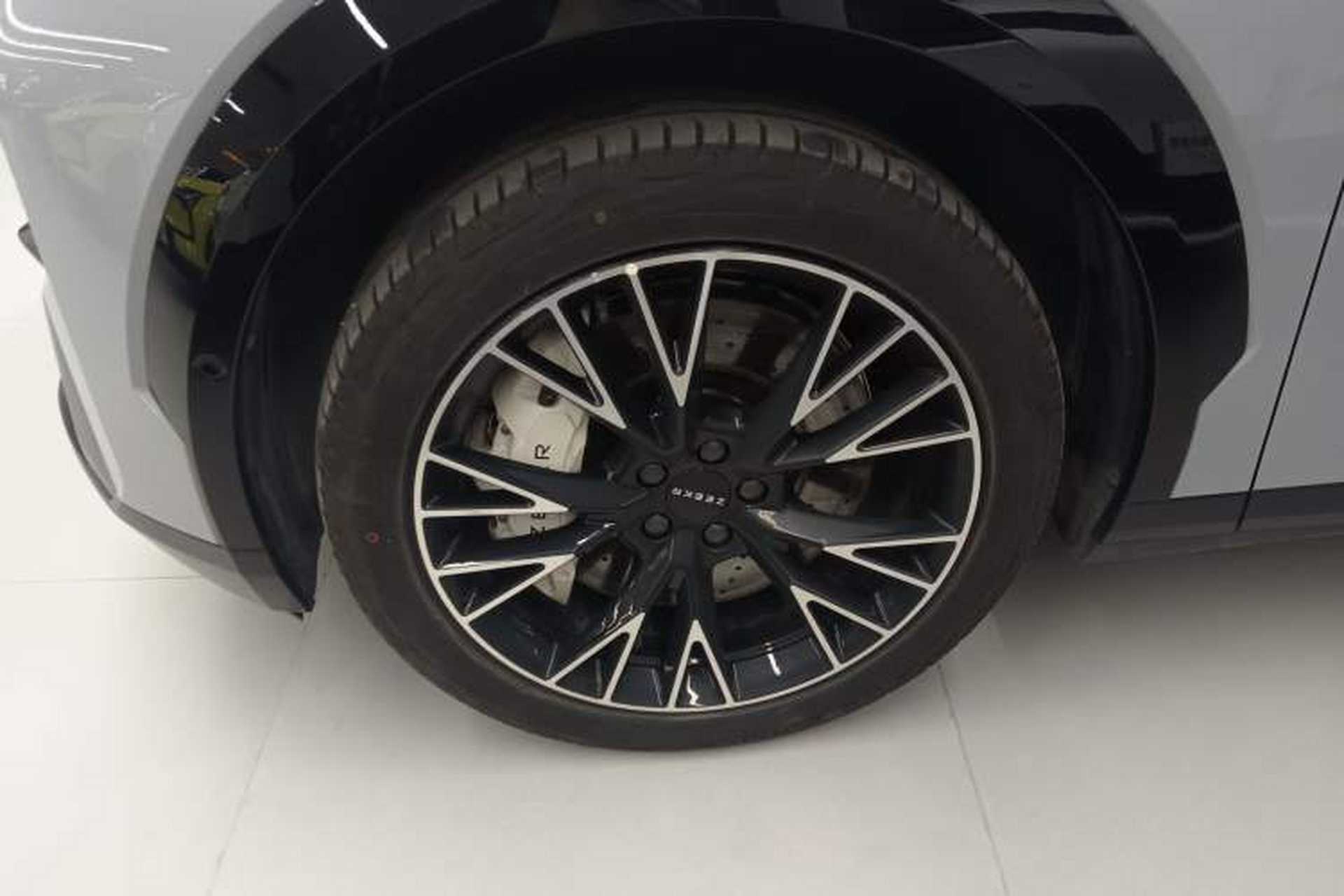 Used Zeekr X 2025 5-Seater Four-Wheel Drive Sport Version Left Front Wheel Hub