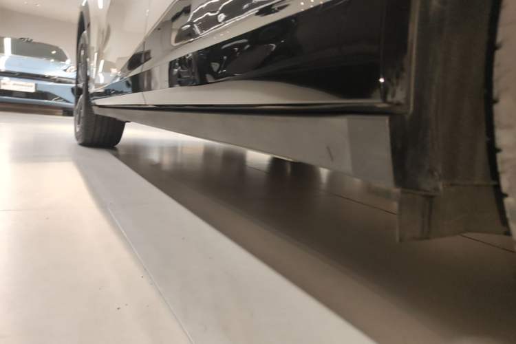 Used Zeekr X 2025 Four-Seater Rear-Drive Cube Version Left Side Sill