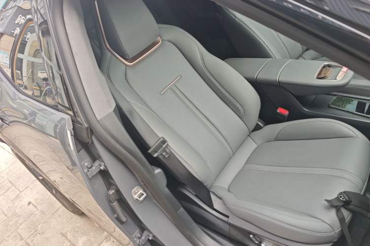 Used Zeekr X 2025 5-Seater Rear-Drive Version Right Front Seat