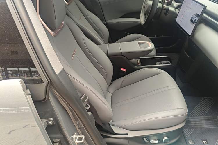 Used Zeekr X 2025 5-Seater Rear-Drive Version Right Front Seat