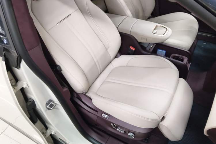 Used Zeekr X 2025 Four-Seater Rear-Drive Cube Version Right Front Seat