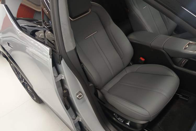 Used Zeekr X 2025 5-Seater Four-Wheel Drive Sport Version Right Front Seat