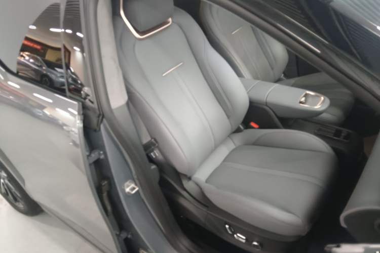 Used Zeekr X 2025 5-Seater Long-Range Version Right Front Seat