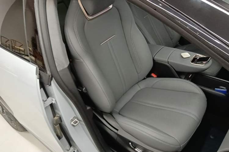 Used Zeekr X 2025 5-Seater Rear-Drive Version Right Front Seat