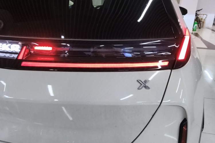 Used Zeekr X 2025 Four-Seater Rear-Drive Cube Version Right Rear Taillight